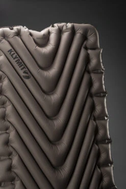 Klymit Insulated Static V Luxe - Isomatte 7 Klymit Insulated Static V Luxe - Isomatte -Outdoor Abenteurer Verkäufe klymit insulated static v luxe isomatte detail 3